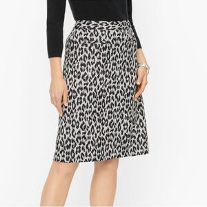 Talbots Plus Ponte A-Line Skirt Winter Leopard Print Gray / Black 20W
